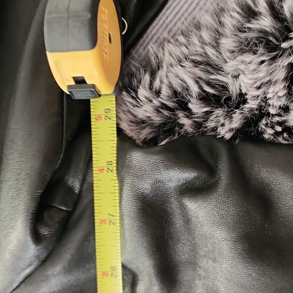 Leather jacket - Picture 6 of 6